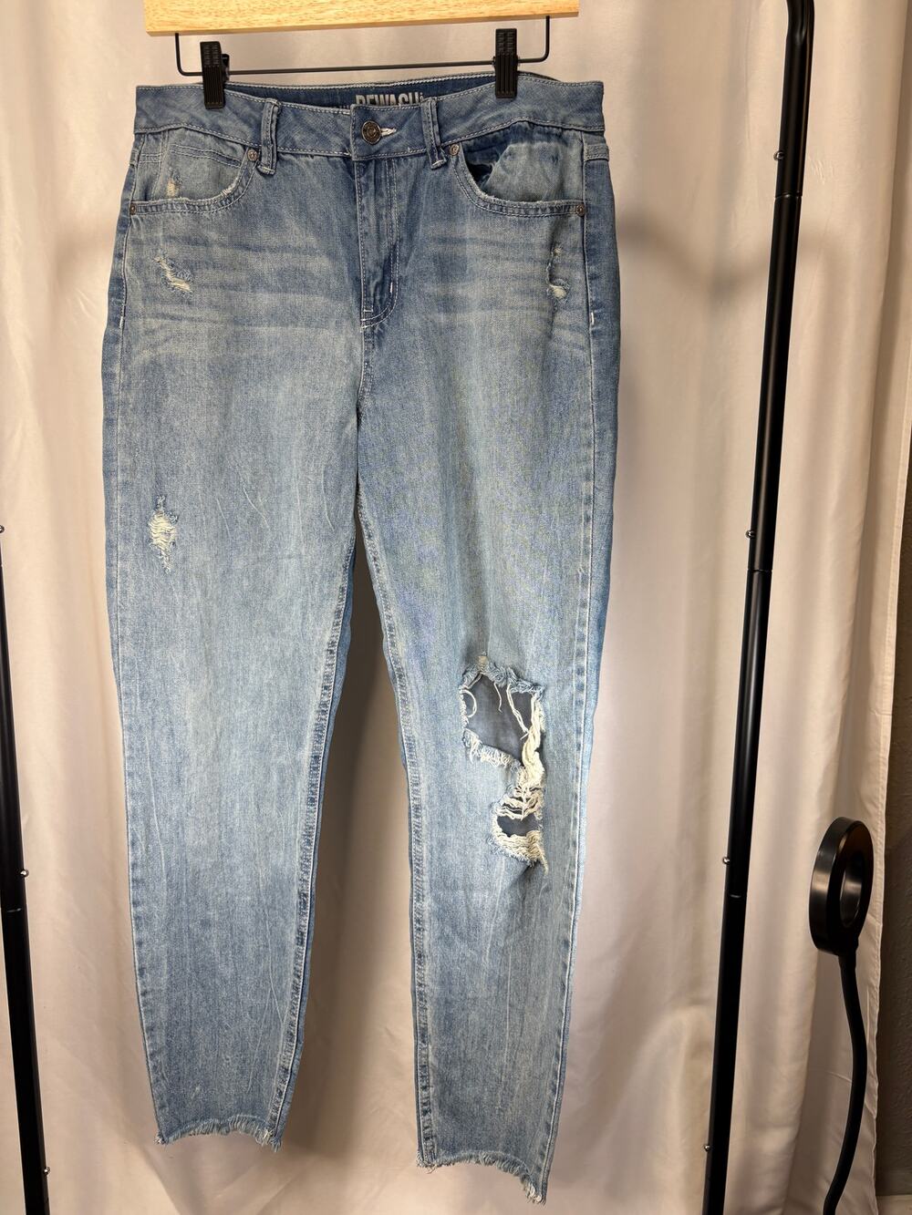 REWASH Real Curvie High Rise Jeans Womens 30 Light Wash Distressed Raw Hem